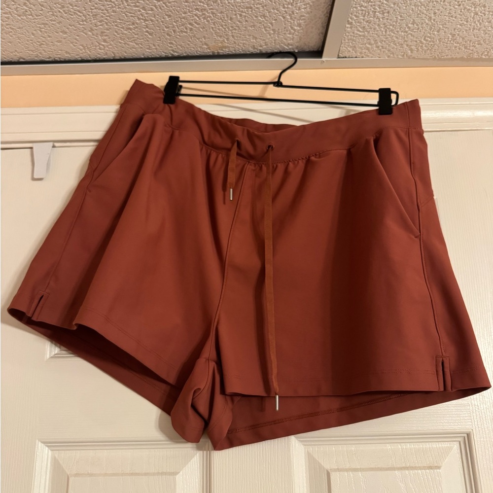 Women's Rust Shorts
